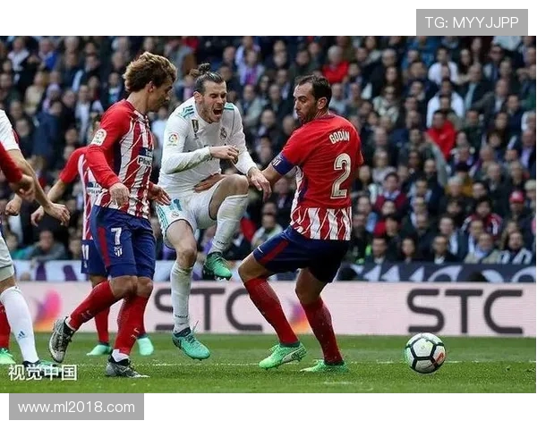 裁判视角：高速攻防中毫厘判罚的科技与人脑对决